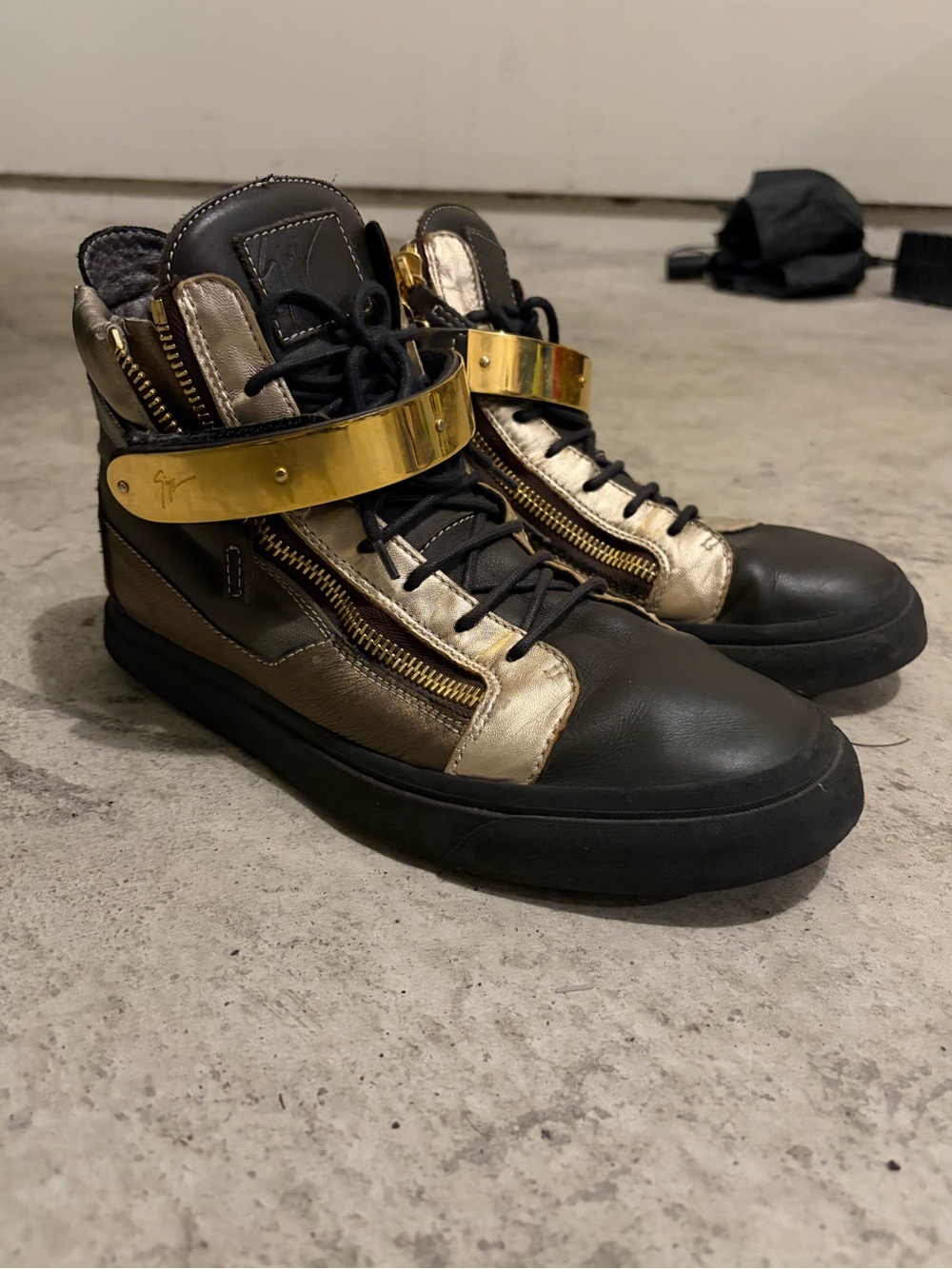 Giuseppe Zanotti Coby High-Top Sneakers Black & Gold